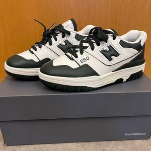 New Balance 550 White Dark Green size 4M/6W